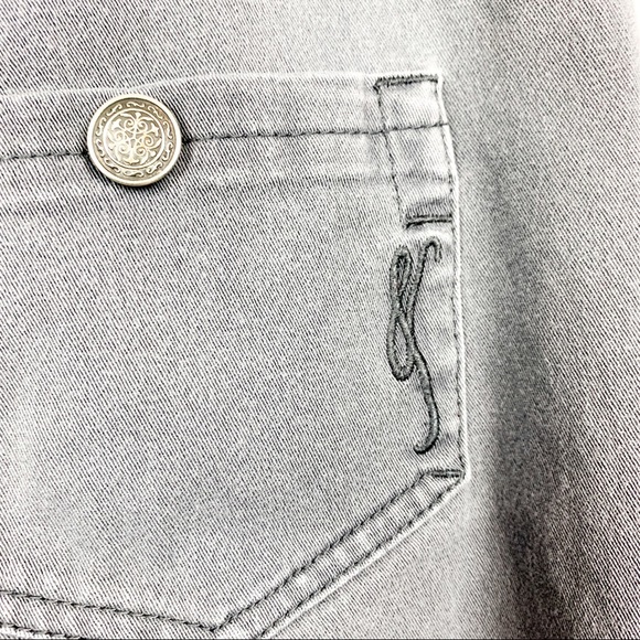 ๐ผ2/$22๐ผ Style & Co Petite Size 8 Grey Jeans - Picture 8 of 10